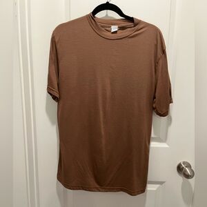 SWEAT IT OUT *sweat wicking* brown short sleeve tee, men’s size L